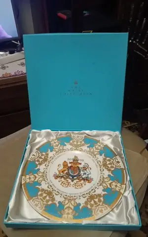Коллекционная Фарфоровая Тарелка Royal  Vintage
