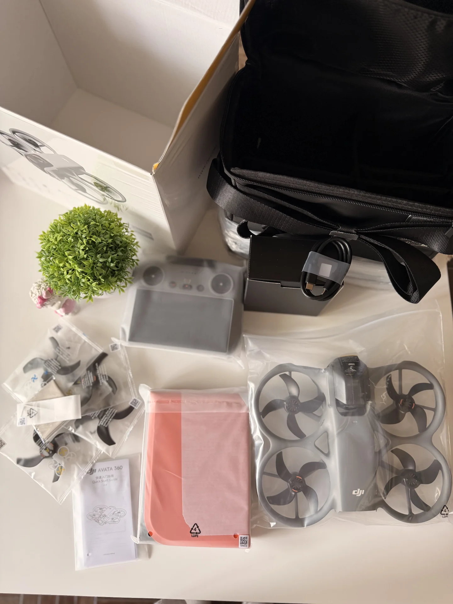 Квадрокоптер DJI Avata 360 FLY MORE COMBO - миниатюра 9