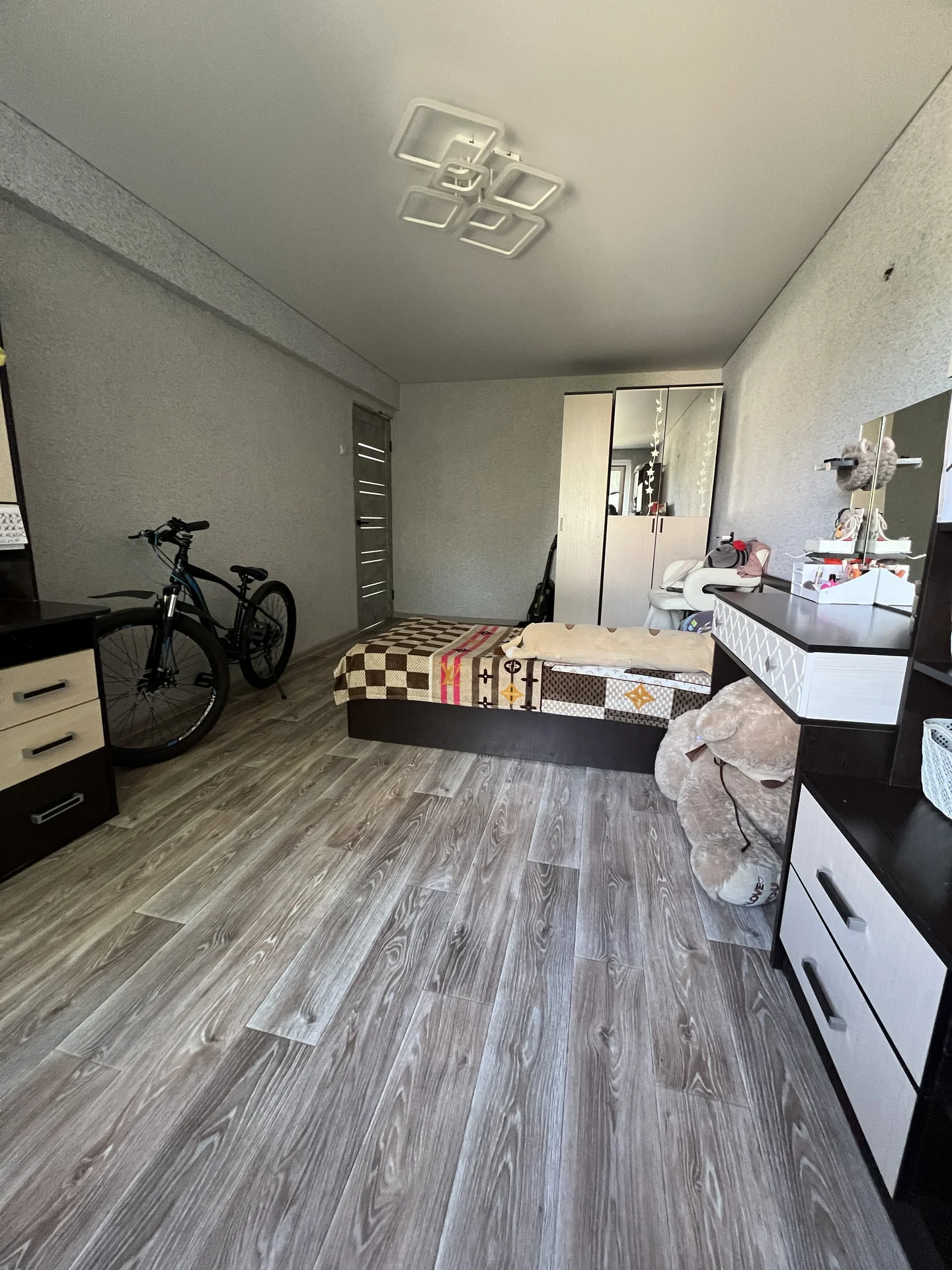 Продам 3х комнатную квартиру - миниатюра 8