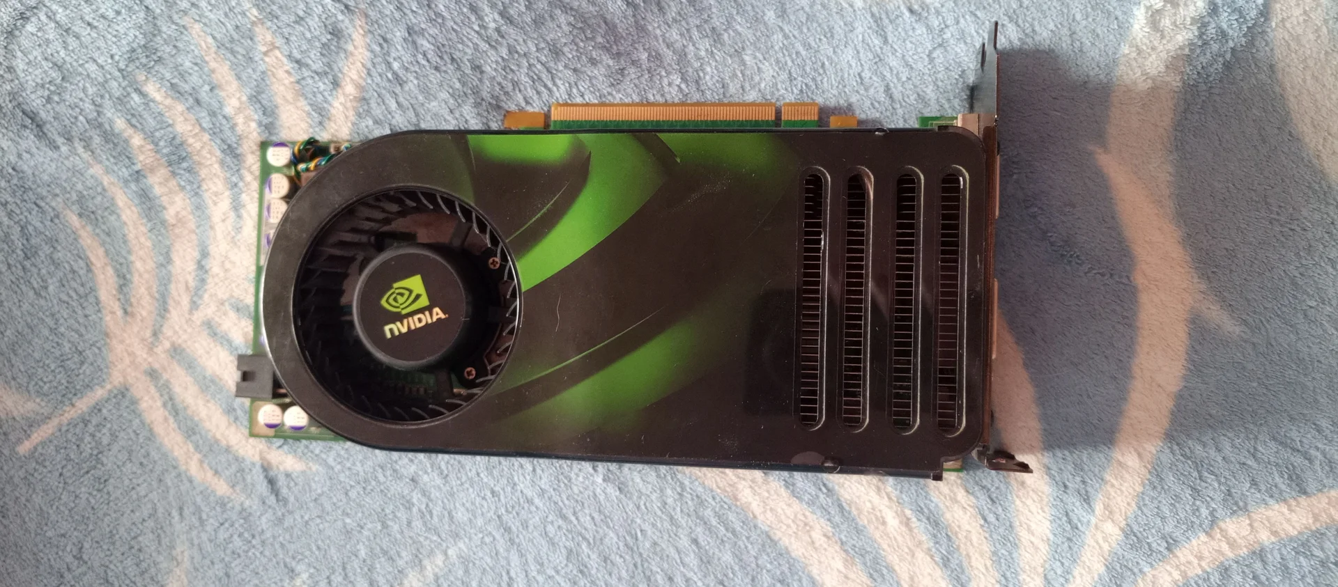 Продам видеокарту GeForce 8800GTS - изображение 1