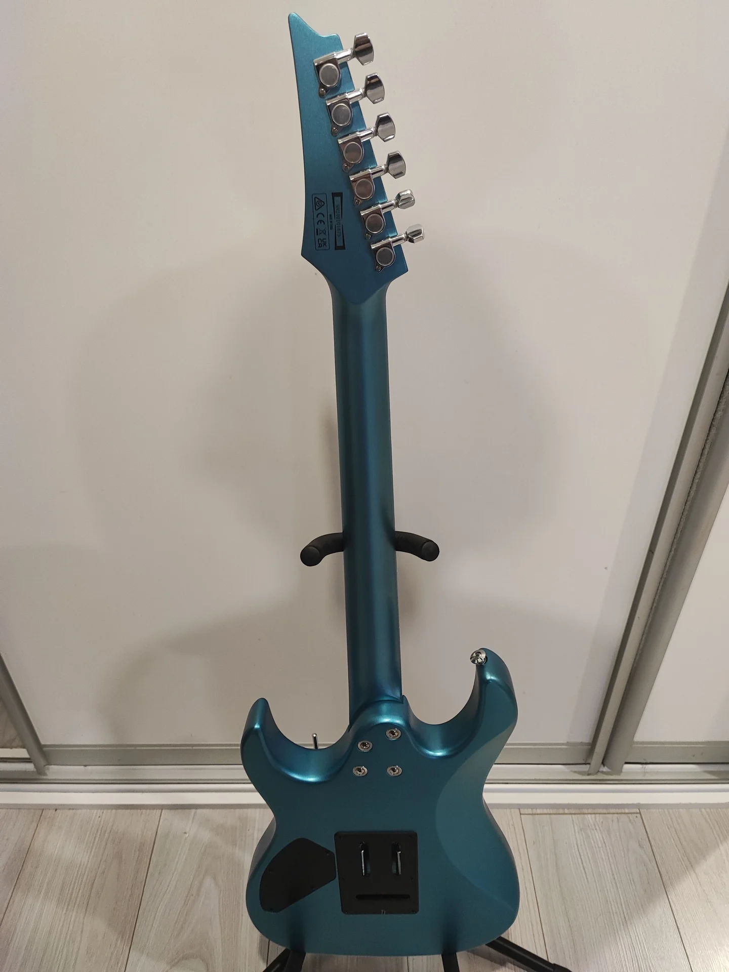 Электрогитара Ibanez - миниатюра 4