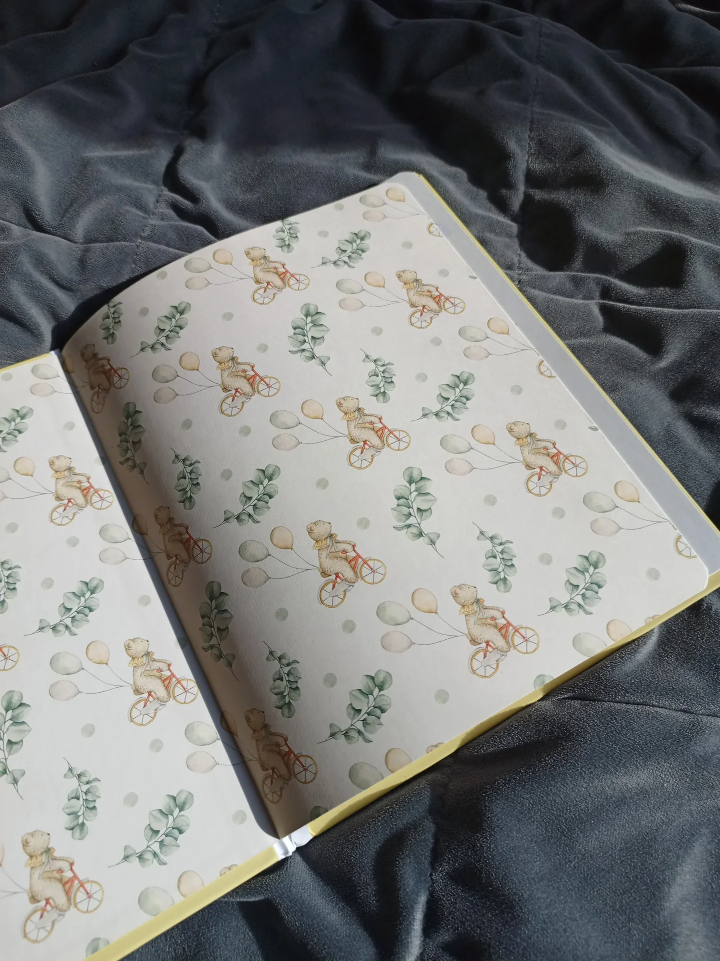 Книга первый год дочки. - миниатюра 2