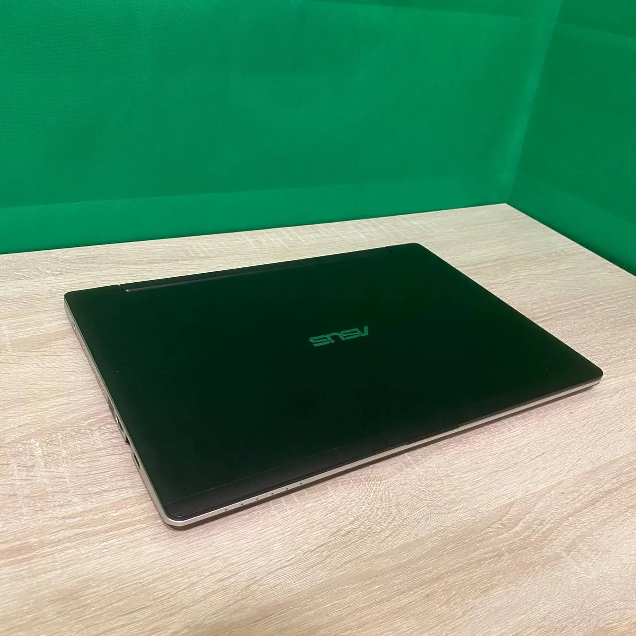 Мощный ноутбук Asus для игр и работы - миниатюра 6
