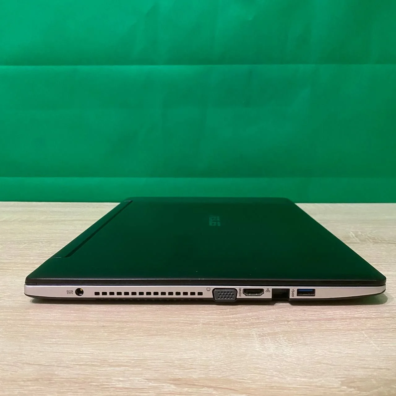 Мощный ноутбук Asus для игр и работы - миниатюра 8
