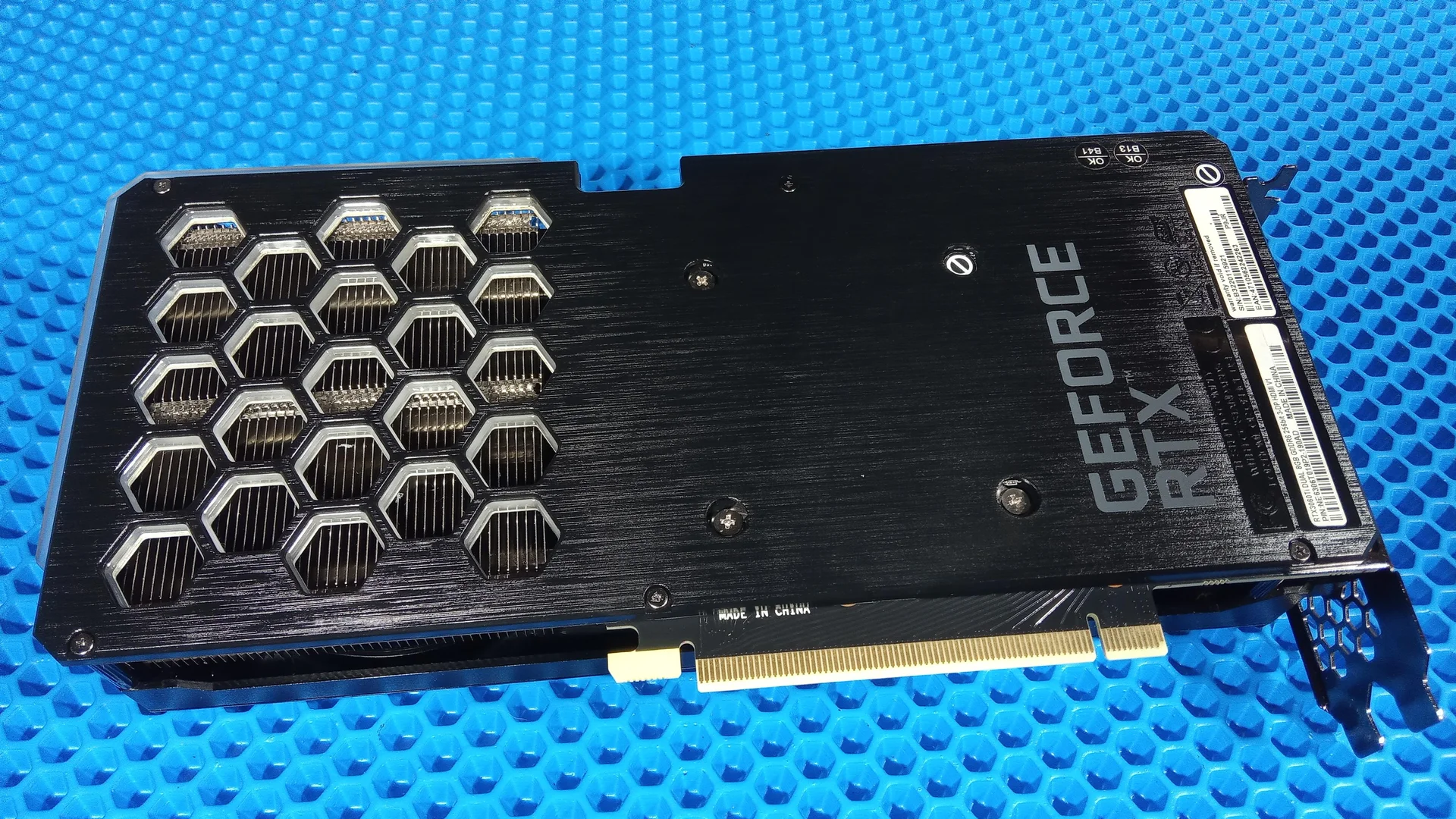 Видеокарта Palit GeForce RTX 3060Ti 8 Gb в отличном состоянии - миниатюра 2