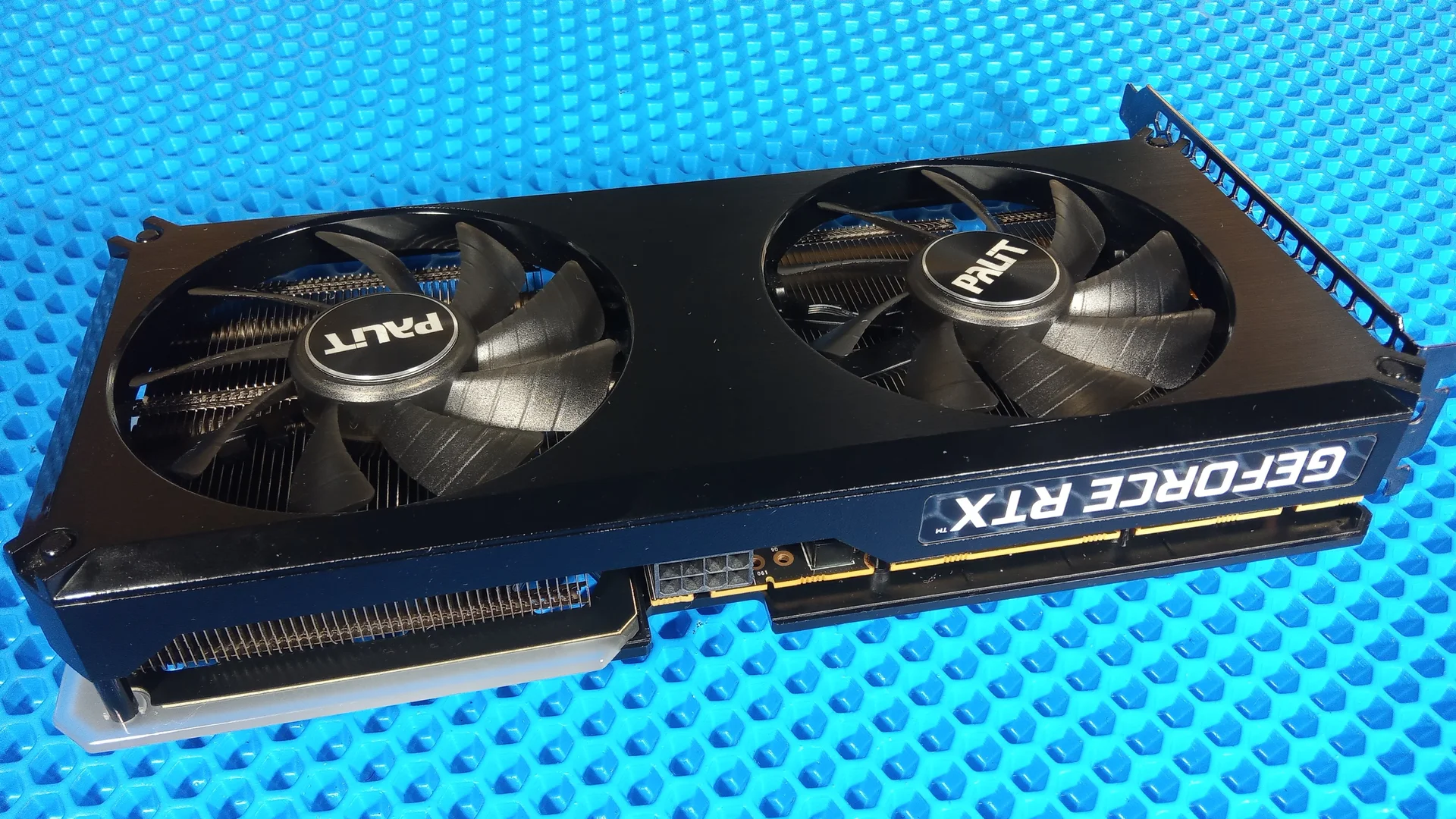 Видеокарта Palit GeForce RTX 3060Ti 8 Gb в отличном состоянии - миниатюра 6