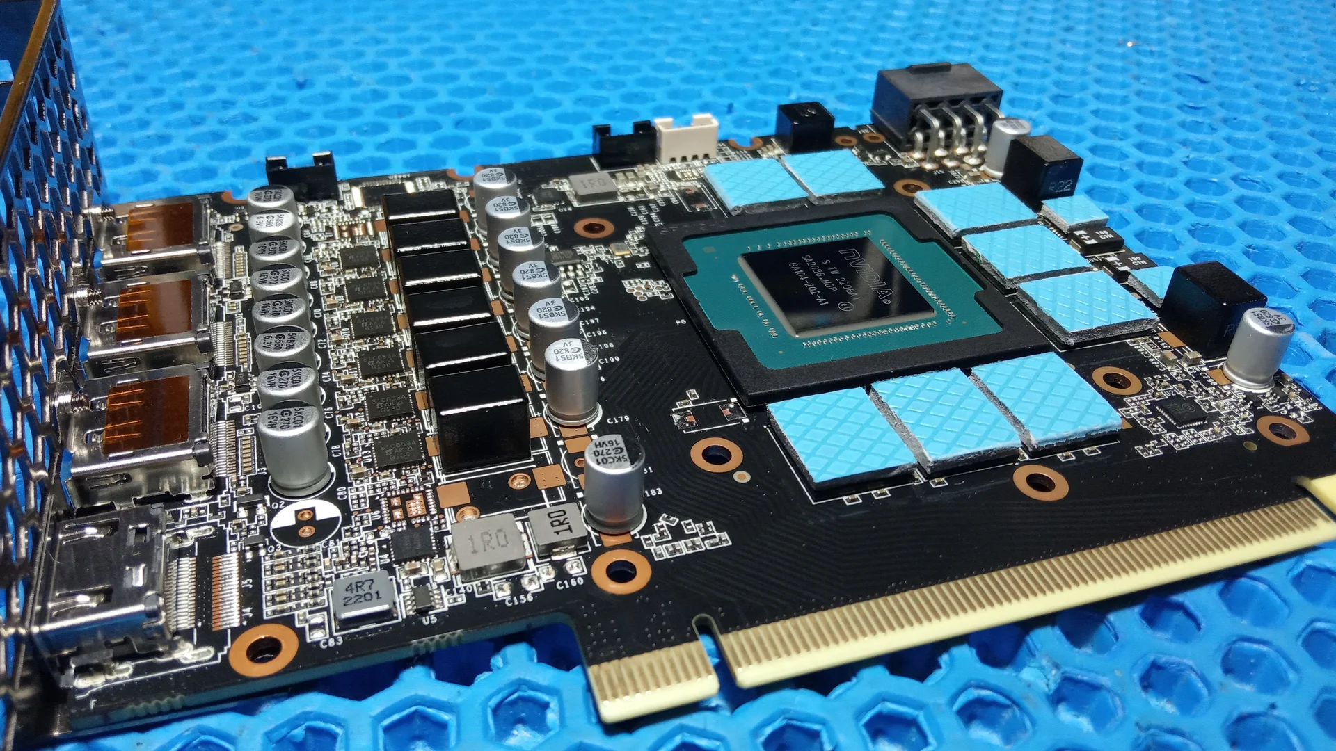 Видеокарта Palit GeForce RTX 3060Ti 8 Gb в отличном состоянии - миниатюра 7