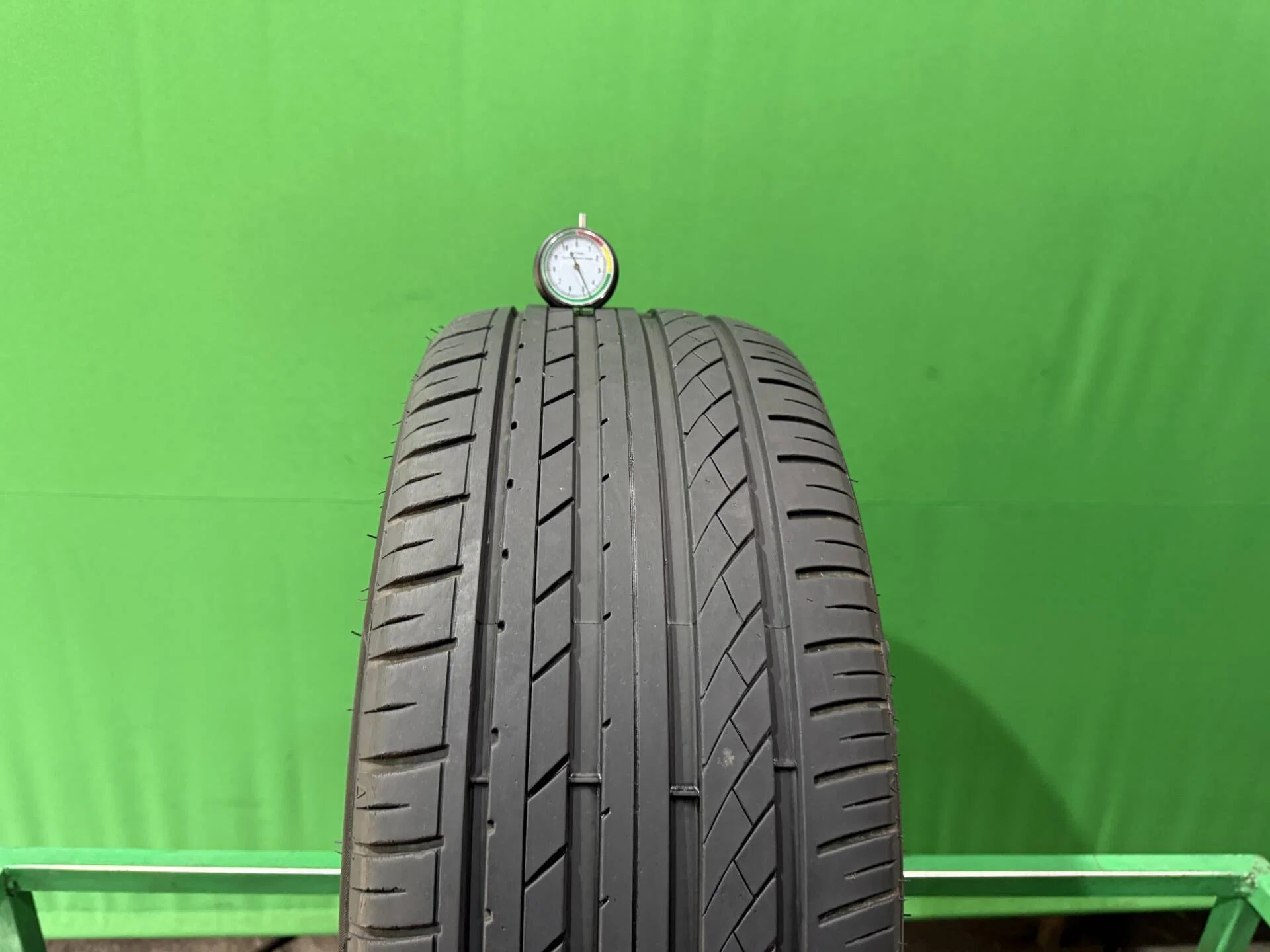 225/35 R19 дюймов Hifly HF 805 летние - изображение 1
