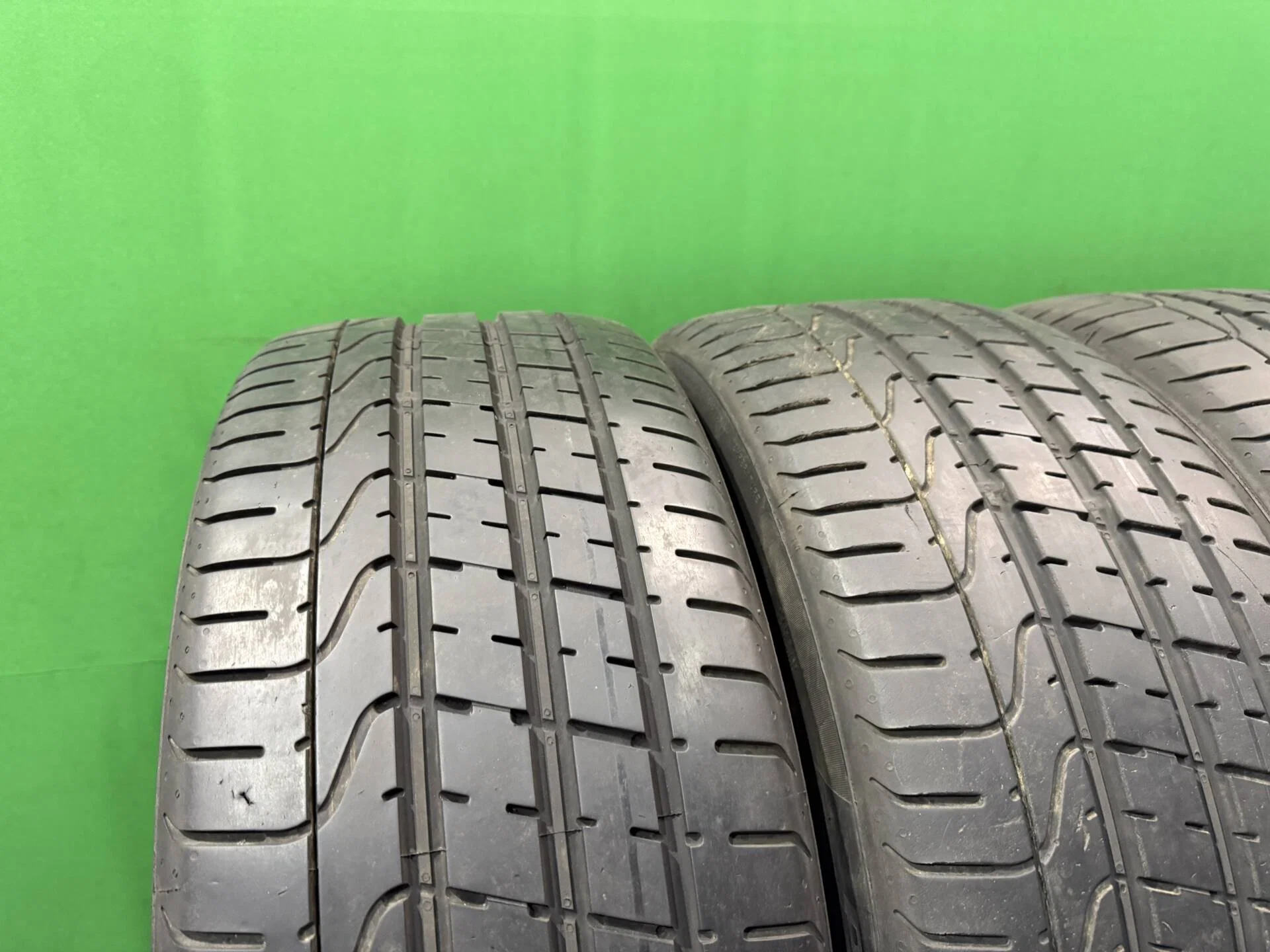 255/40 R21 дюймов Pirelli P Zero летние - миниатюра 4