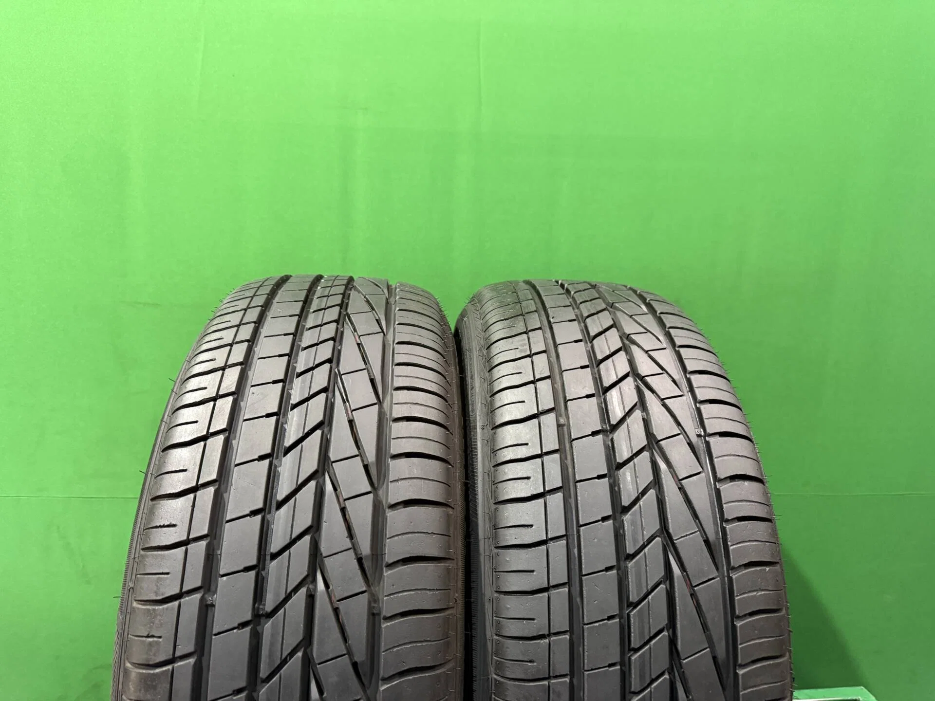 235/55 R19 дюймов Goodyear Excellence летние - изображение 1