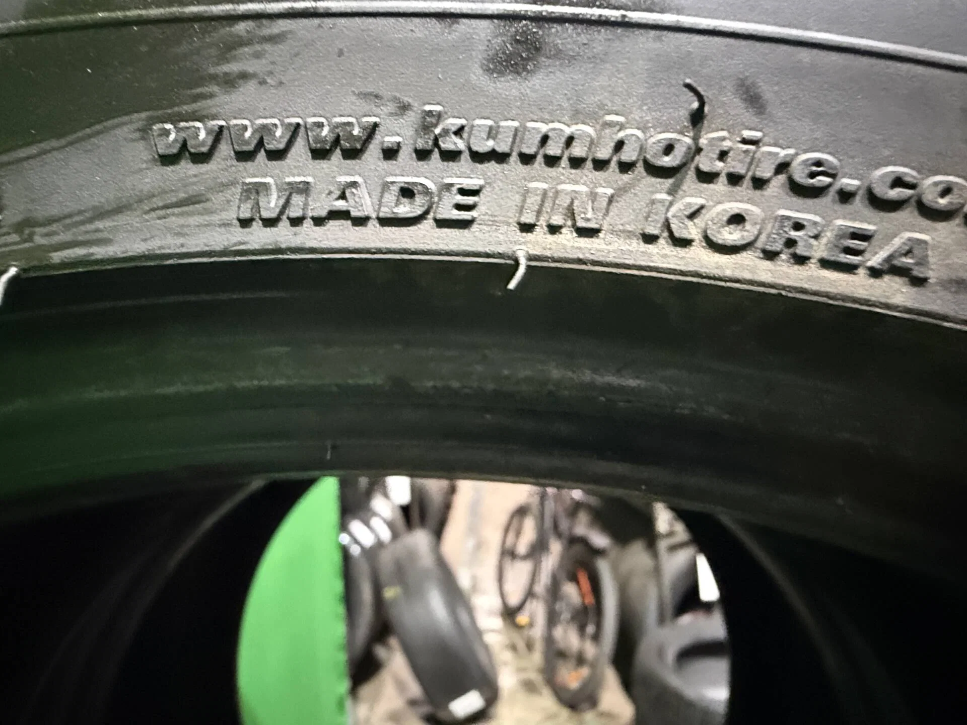 285/45 R19 дюймов Kumho Crugen HP91 летние - миниатюра 3
