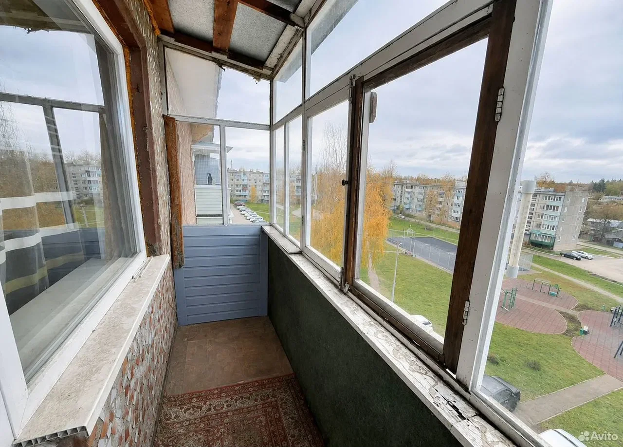 3-к. квартира, 50 м², 5/5 эт. - миниатюра 2