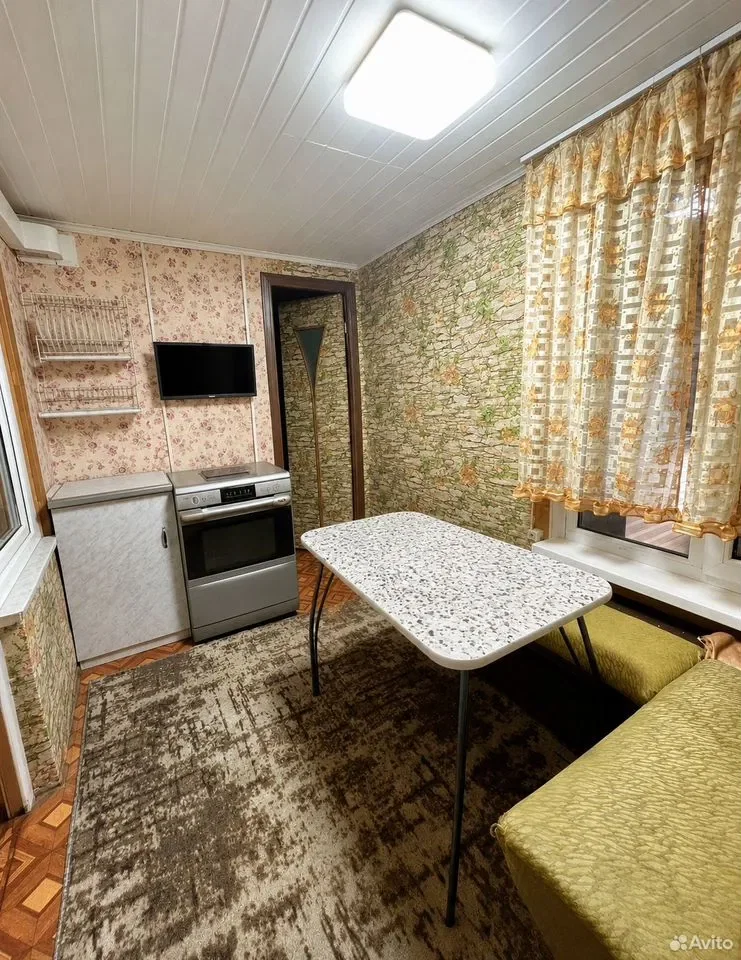 2-к. квартира, 50 м², 1/1 эт. - миниатюра 2