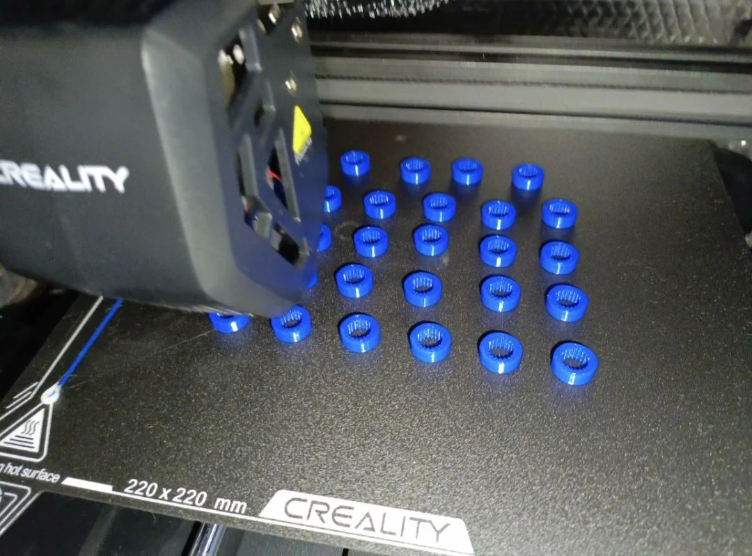 3д принтер Creality ender 3v3 se - изображение 1