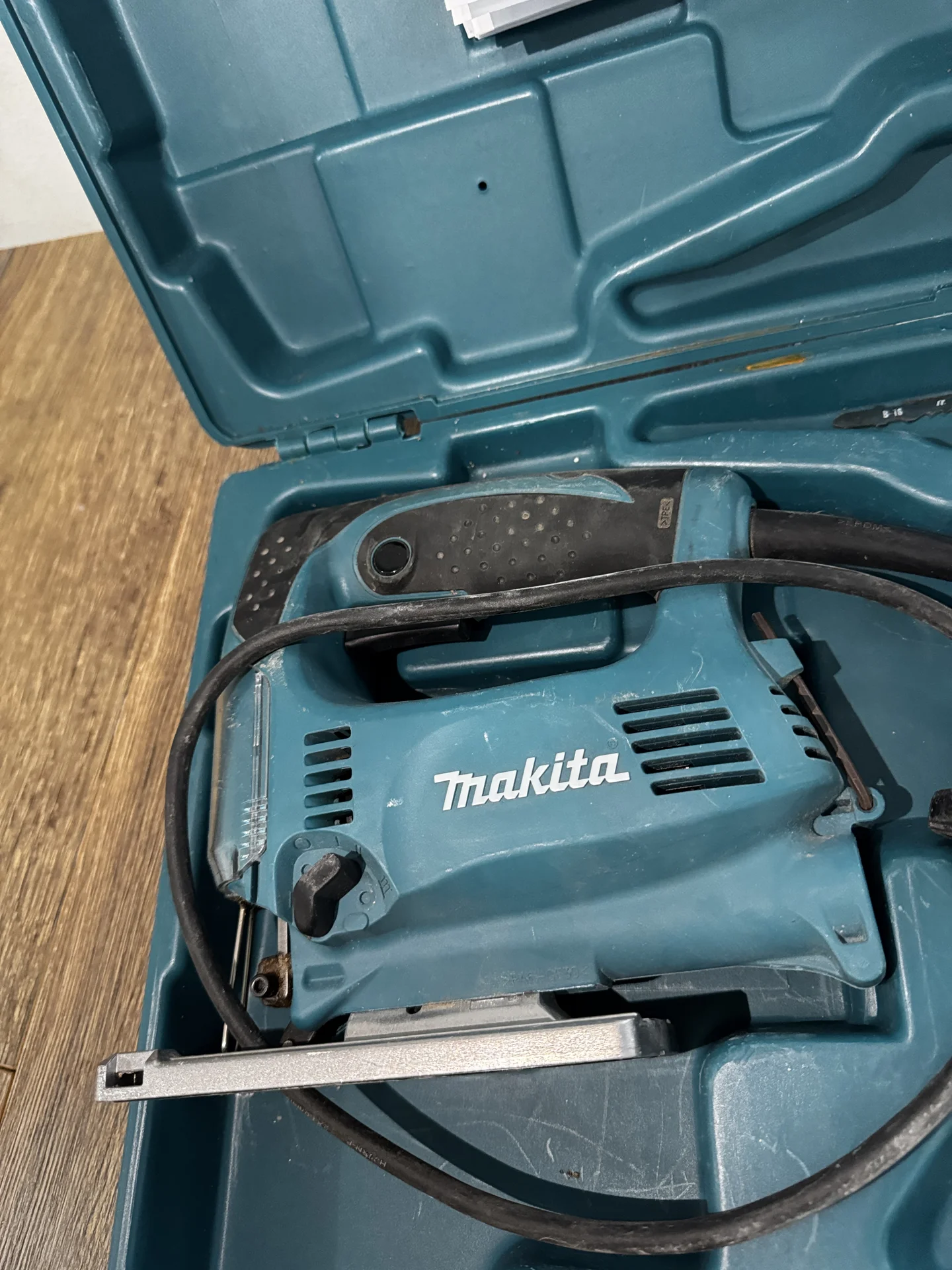 Электролобзик Makita - изображение 1