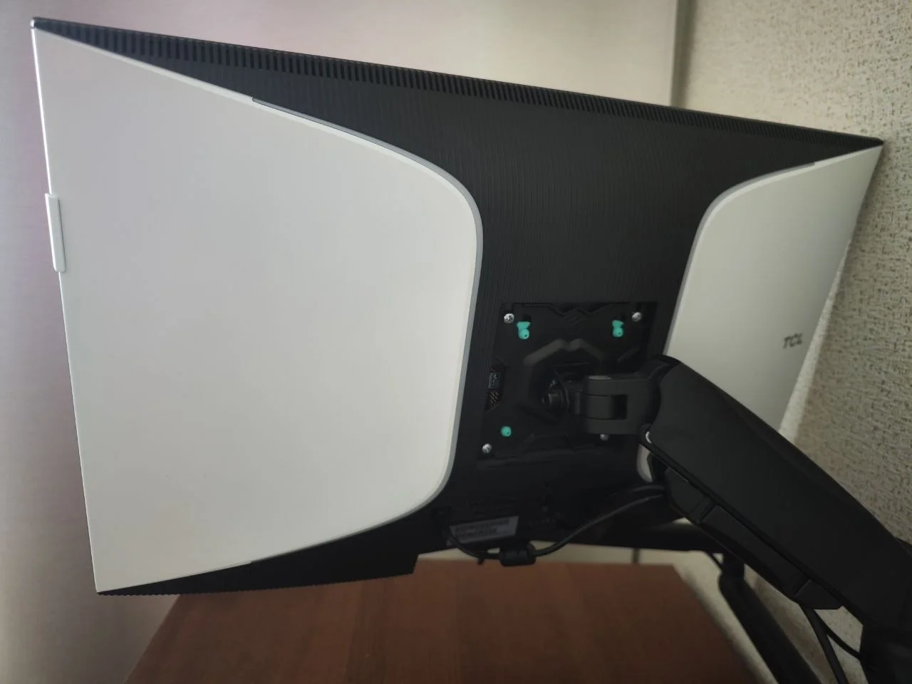 TCL 27R83U - миниатюра 2