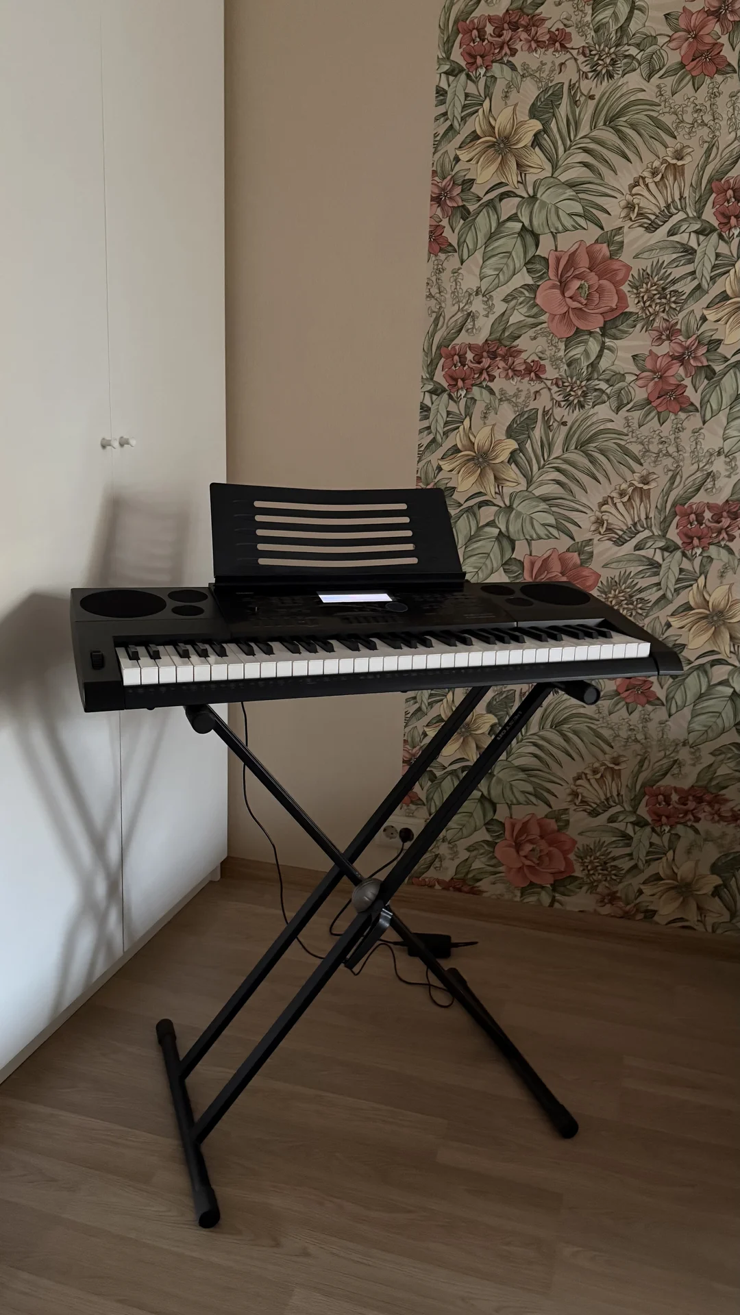 Синтезатор Casio CTK-6200 + подставка + пюпитр - изображение 1