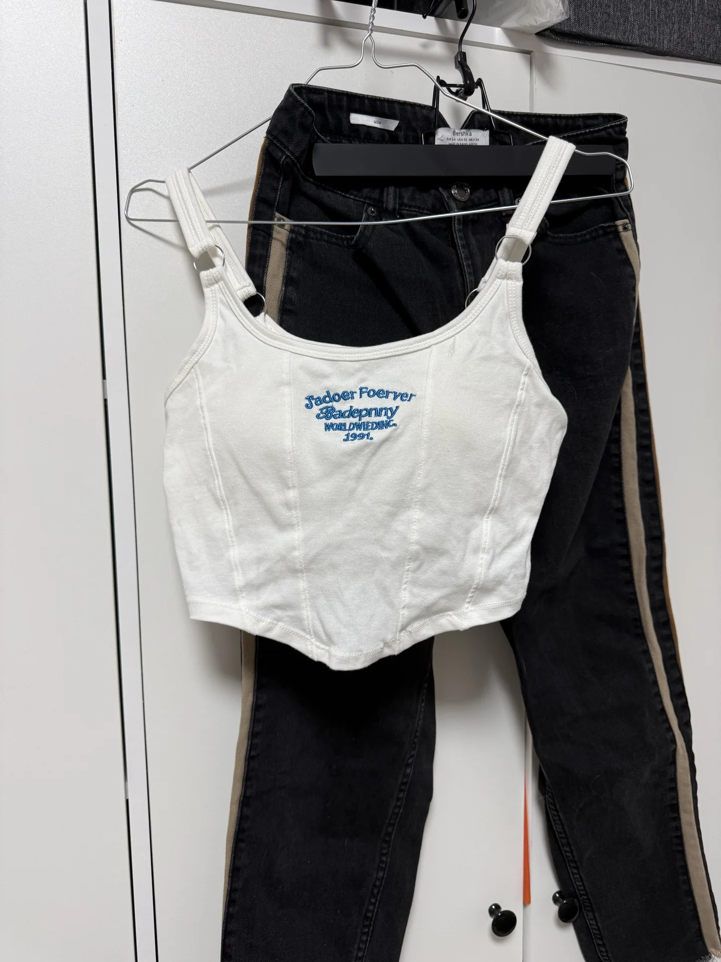 Топ+джинсы MOM Bershka EUR34 размер - миниатюра 2