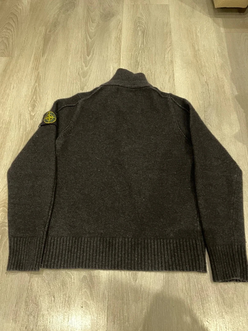 Свитер Stone Island оригинал (шерсть) - миниатюра 2
