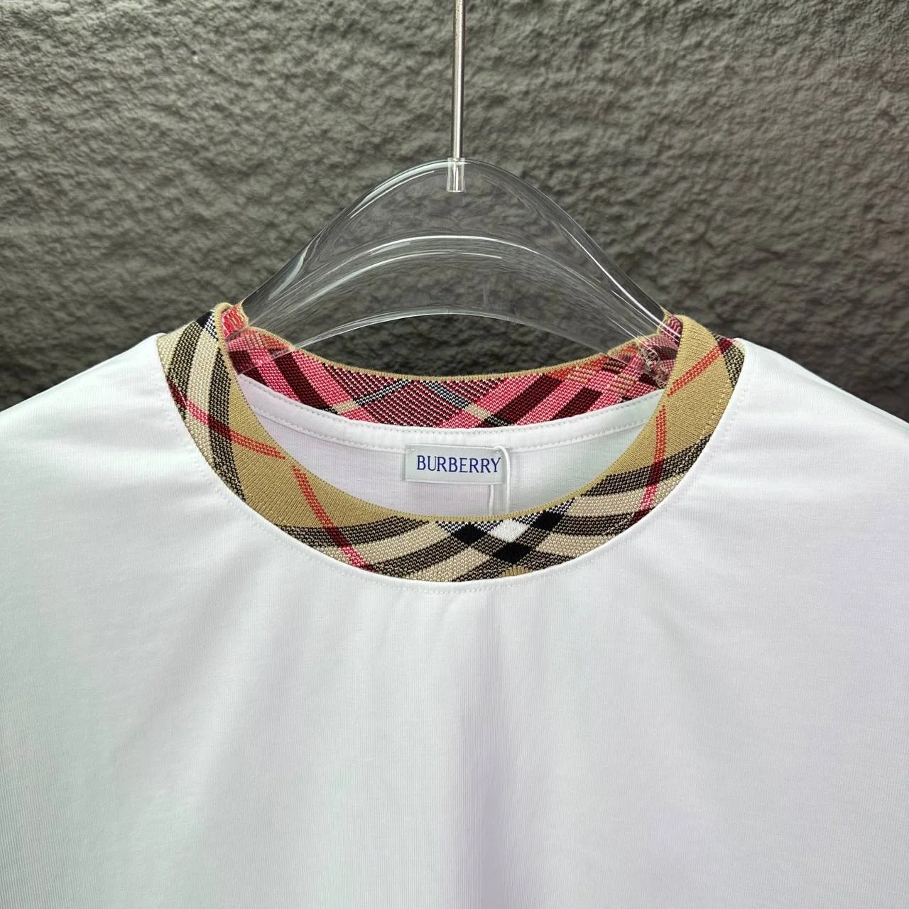 Футболка burberry белая - миниатюра 3