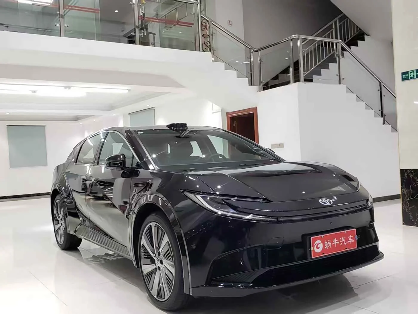 TOYOTA BZ5 - миниатюра 2