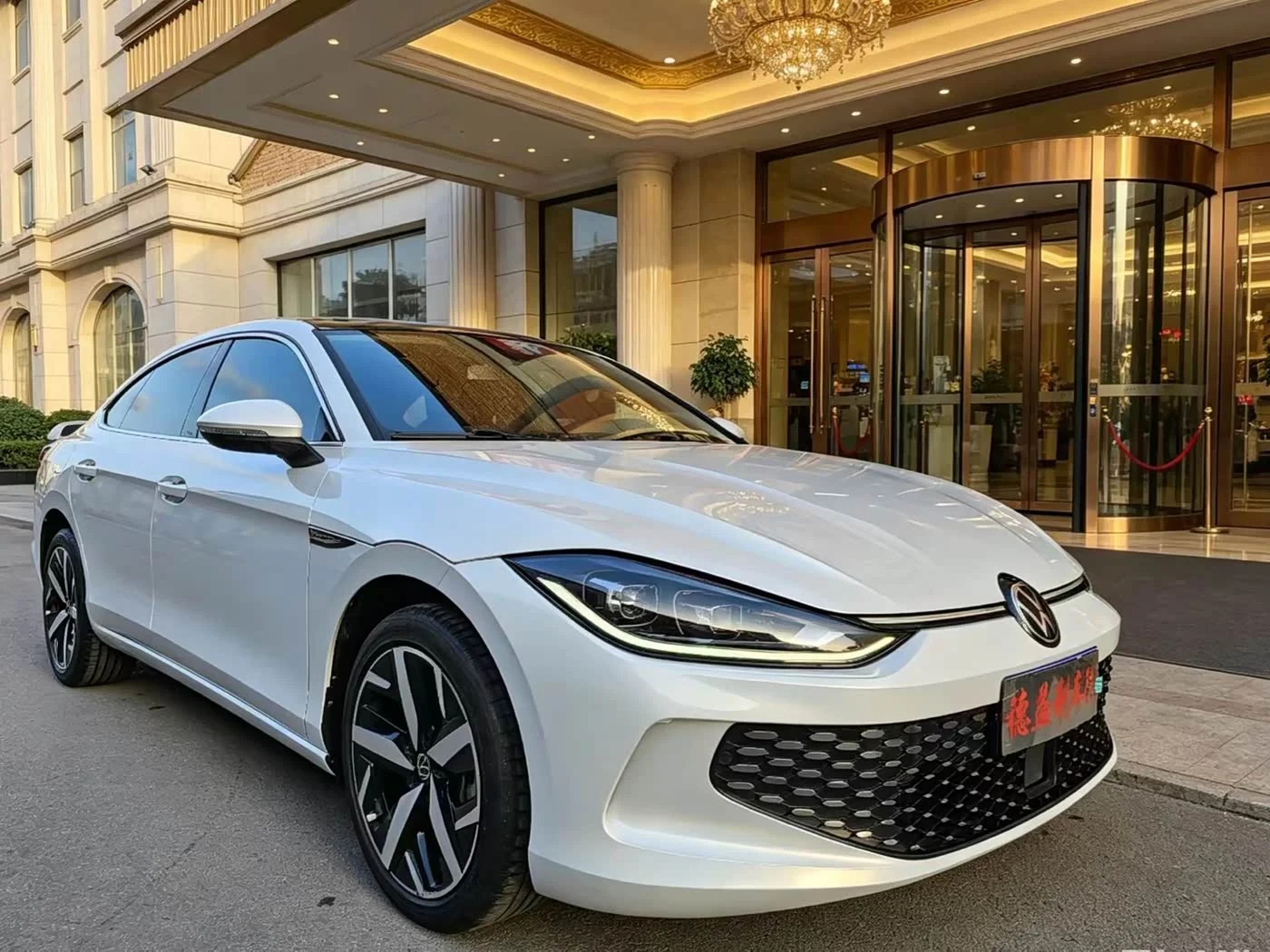Volkswagen Lamando L II, 2022 - миниатюра 2