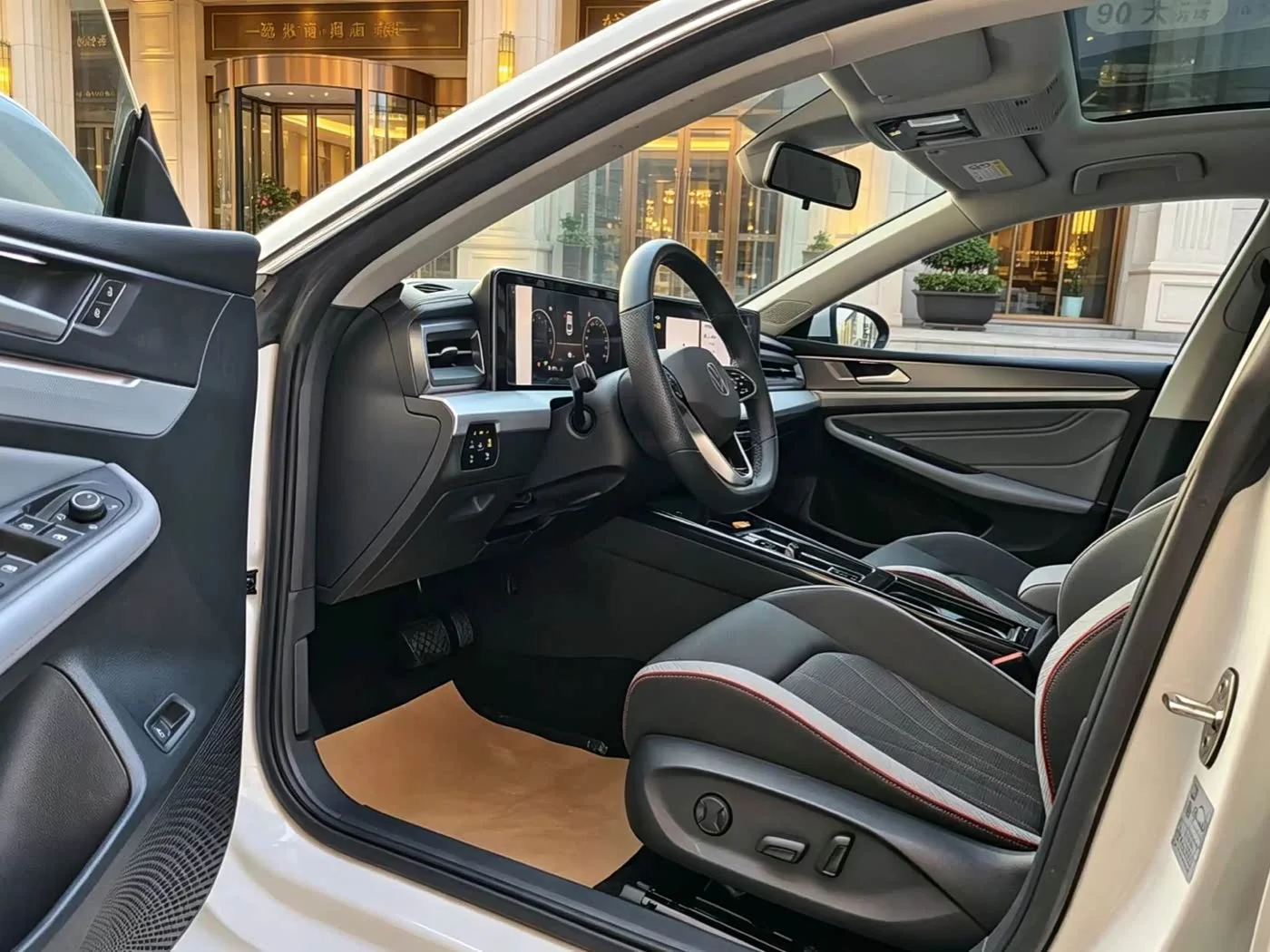 Volkswagen Lamando L II, 2022 - миниатюра 11