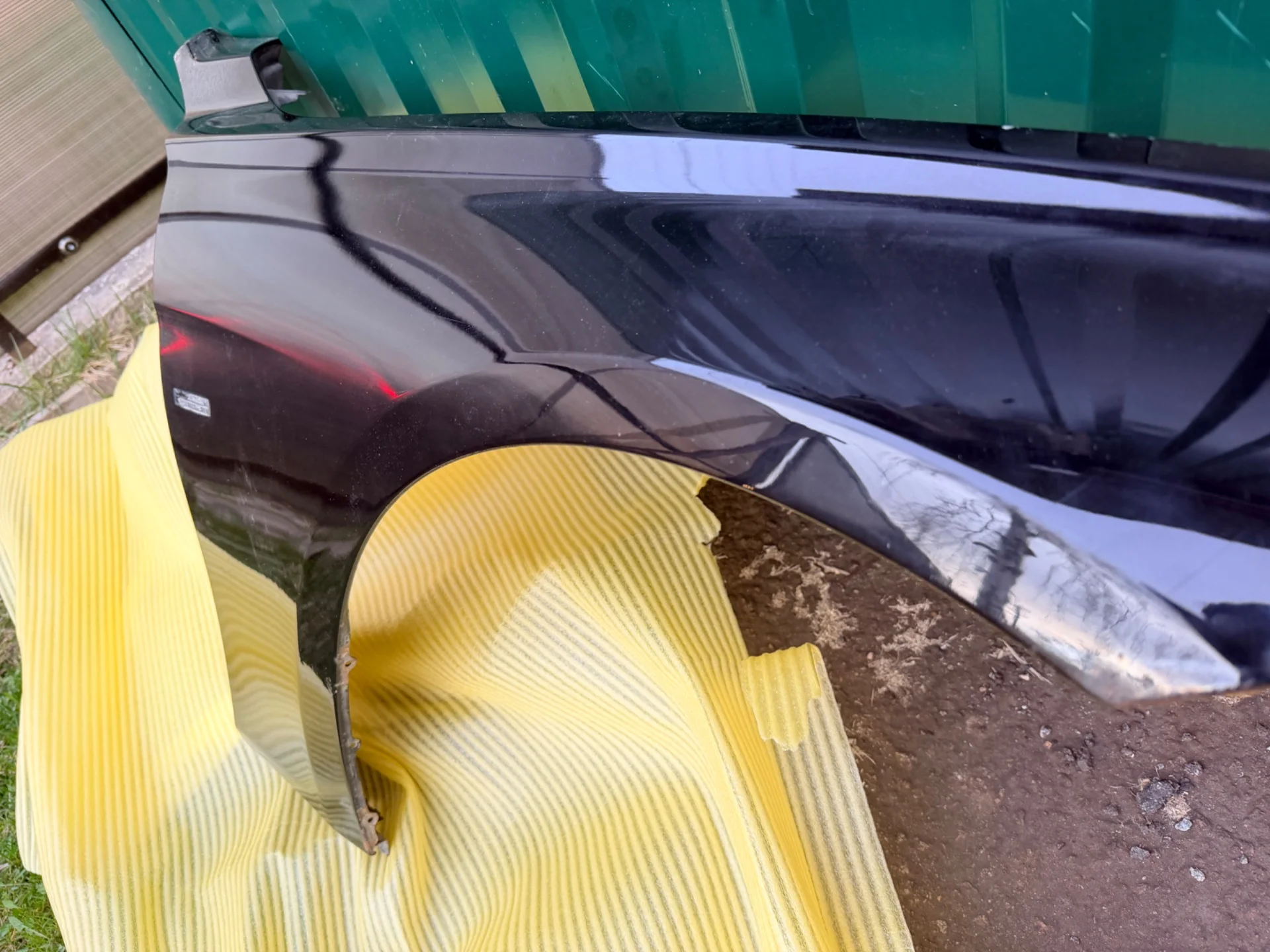 Переднее правое крыло BMW F30