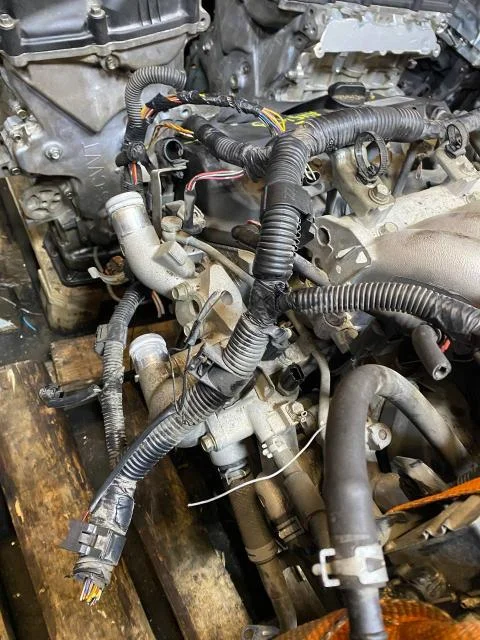 Двигатель MMC Outlander XL (CW) 2006-2012 (3,0л. 24v 6B31 БЕЗ НАВЕСНОГО) б/у - миниатюра 4