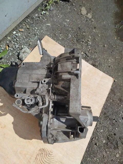 МКПП Renault Sandero 2009-2014 (1.4 K7J 8200243745 320108066R JH3057) б/у - миниатюра 2