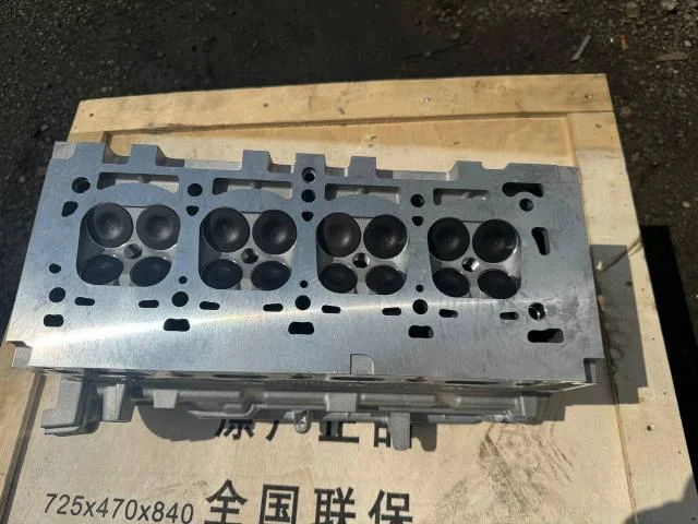 Головка блока Renault Megane II 2003-2009/Fluence 2010-2017 (1.6 16V K4M НОВАЯ 8201143400) - миниатюра 3