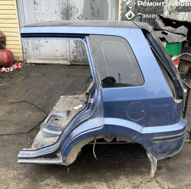 Задняя часть кузова Ford Fusion 2002-2012 б/у - миниатюра 3