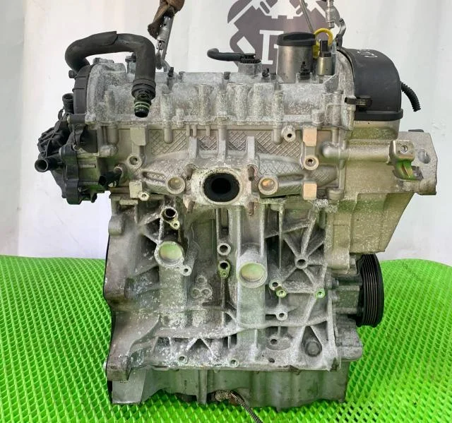 Двигатель Volkswagen Golf VII 2012-2020 (CJZ 1.2Л 04E100035C БЕЗ НАВЕСНОГО) б/у - миниатюра 2