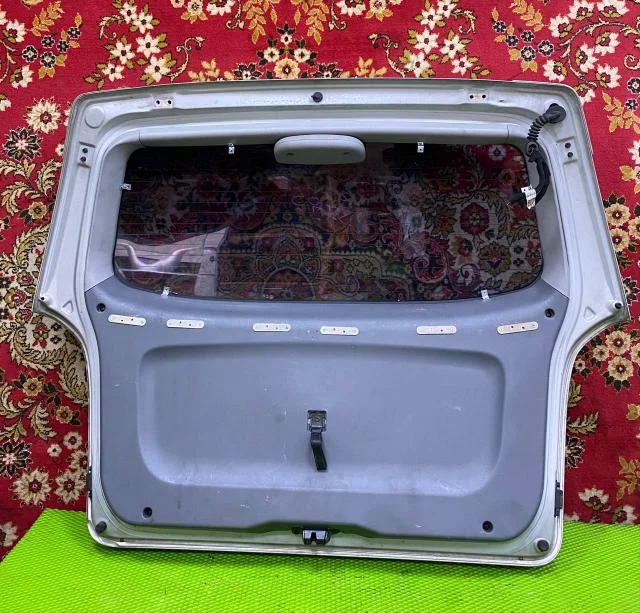 Дверь багажника Hyundai Terracan 2001-2007 б/у - миниатюра 2
