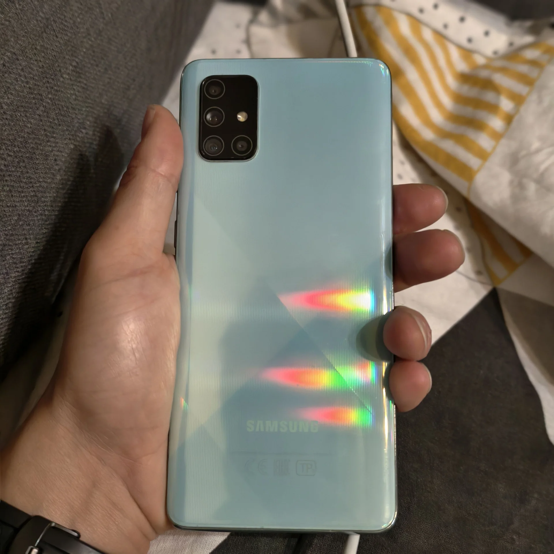 Samsung Galaxy A71 - изображение 1