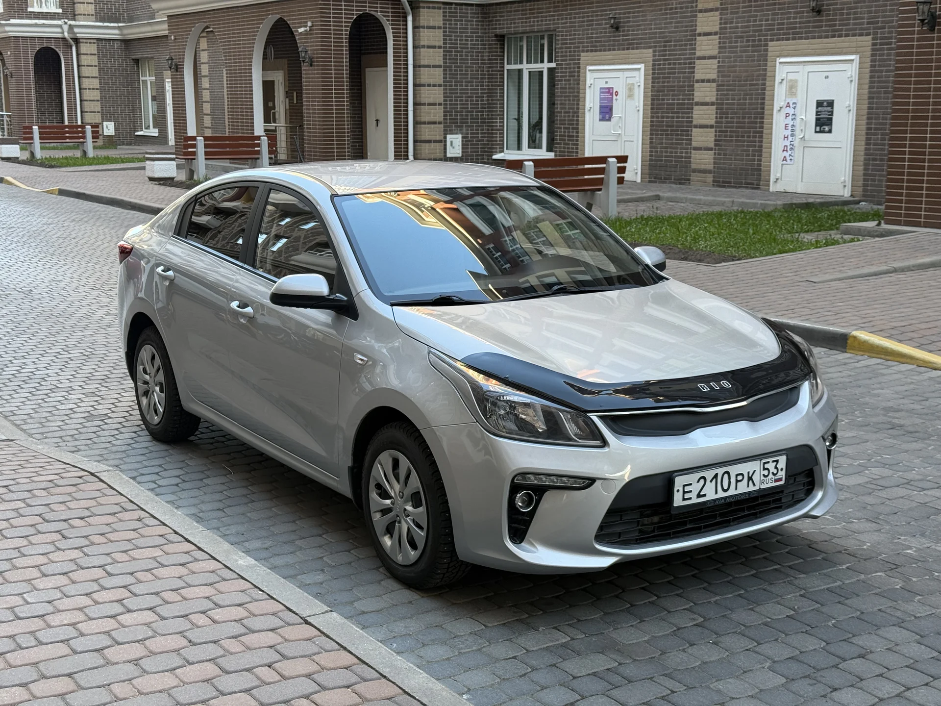 Kia Rio 1.6 AT 2017 - изображение 1