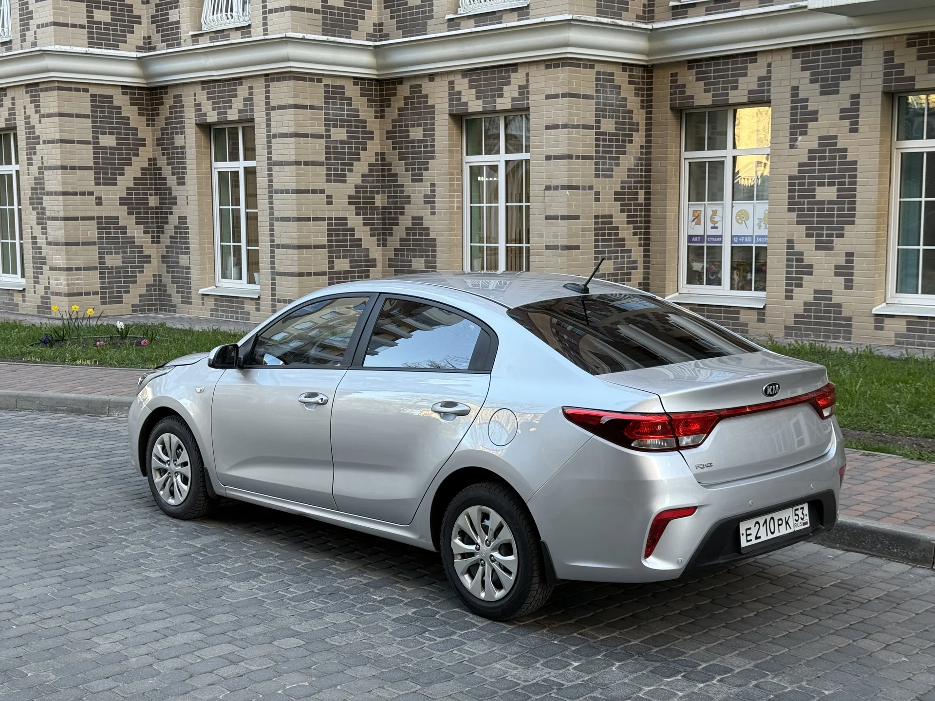 Kia Rio 1.6 AT 2017 - миниатюра 5