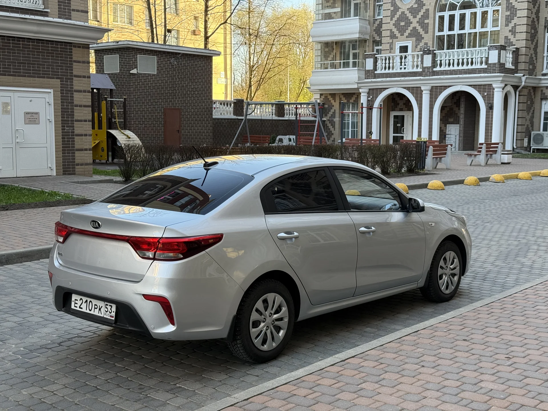 Kia Rio 1.6 AT 2017 - миниатюра 6