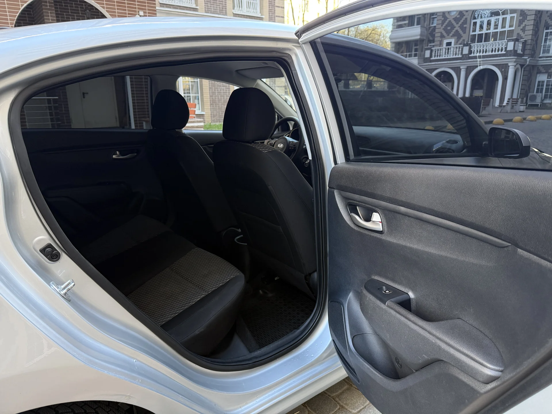 Kia Rio 1.6 AT 2017 - миниатюра 20