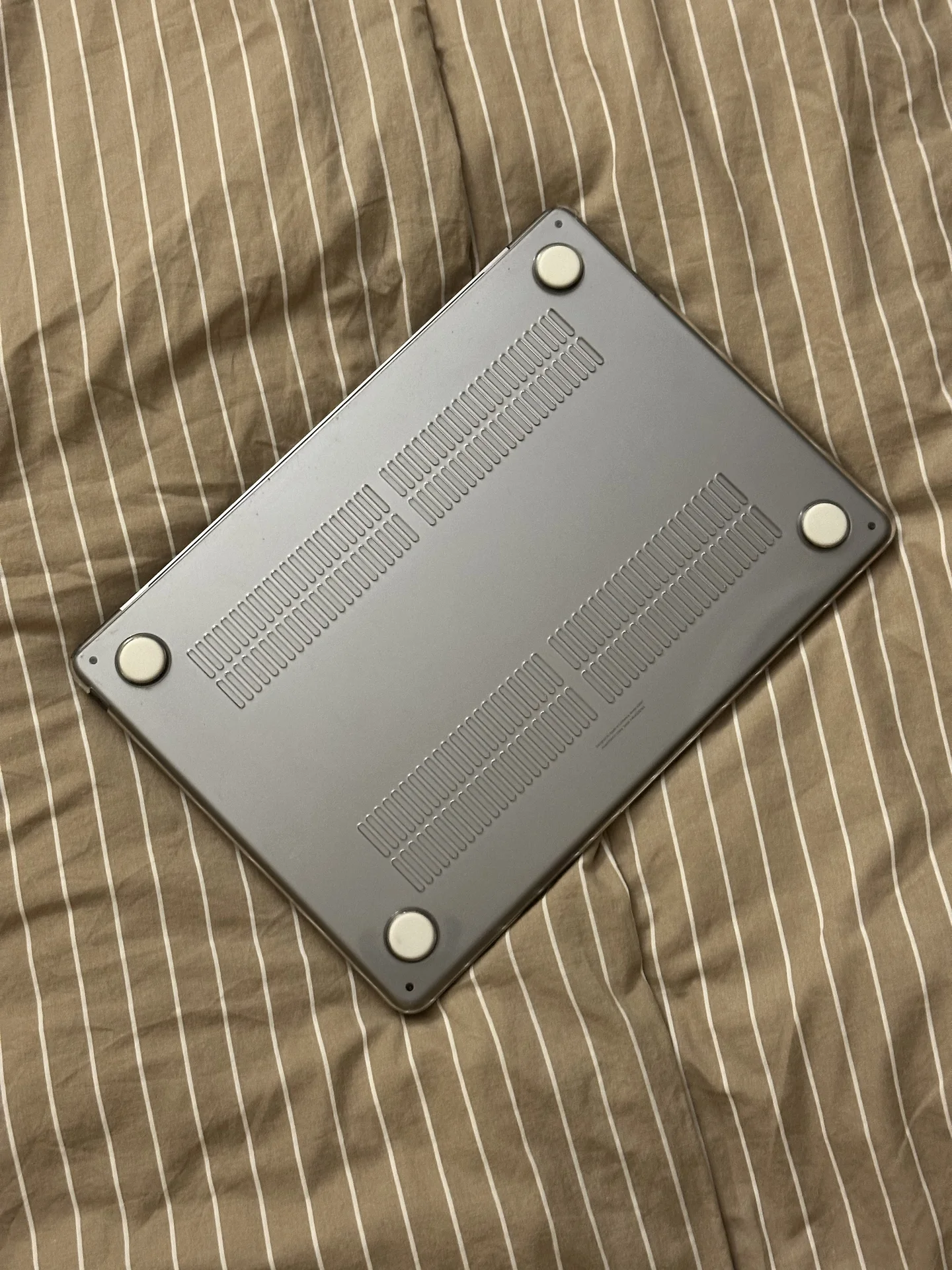 Macbook Air 13 m2 8 512 (русская клавиатура) - миниатюра 3