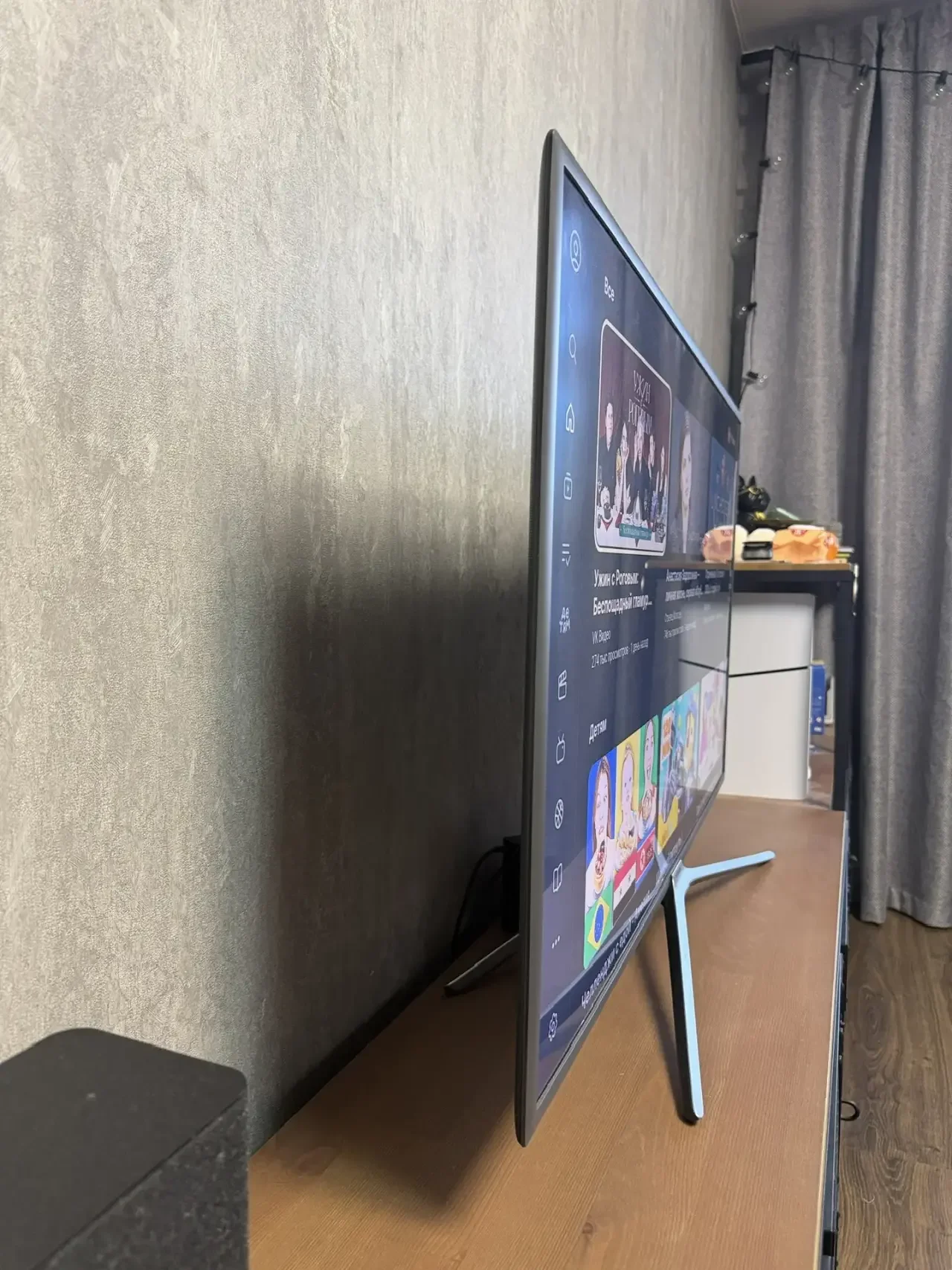 Телевизор Samsung 43” SMART TV - миниатюра 2