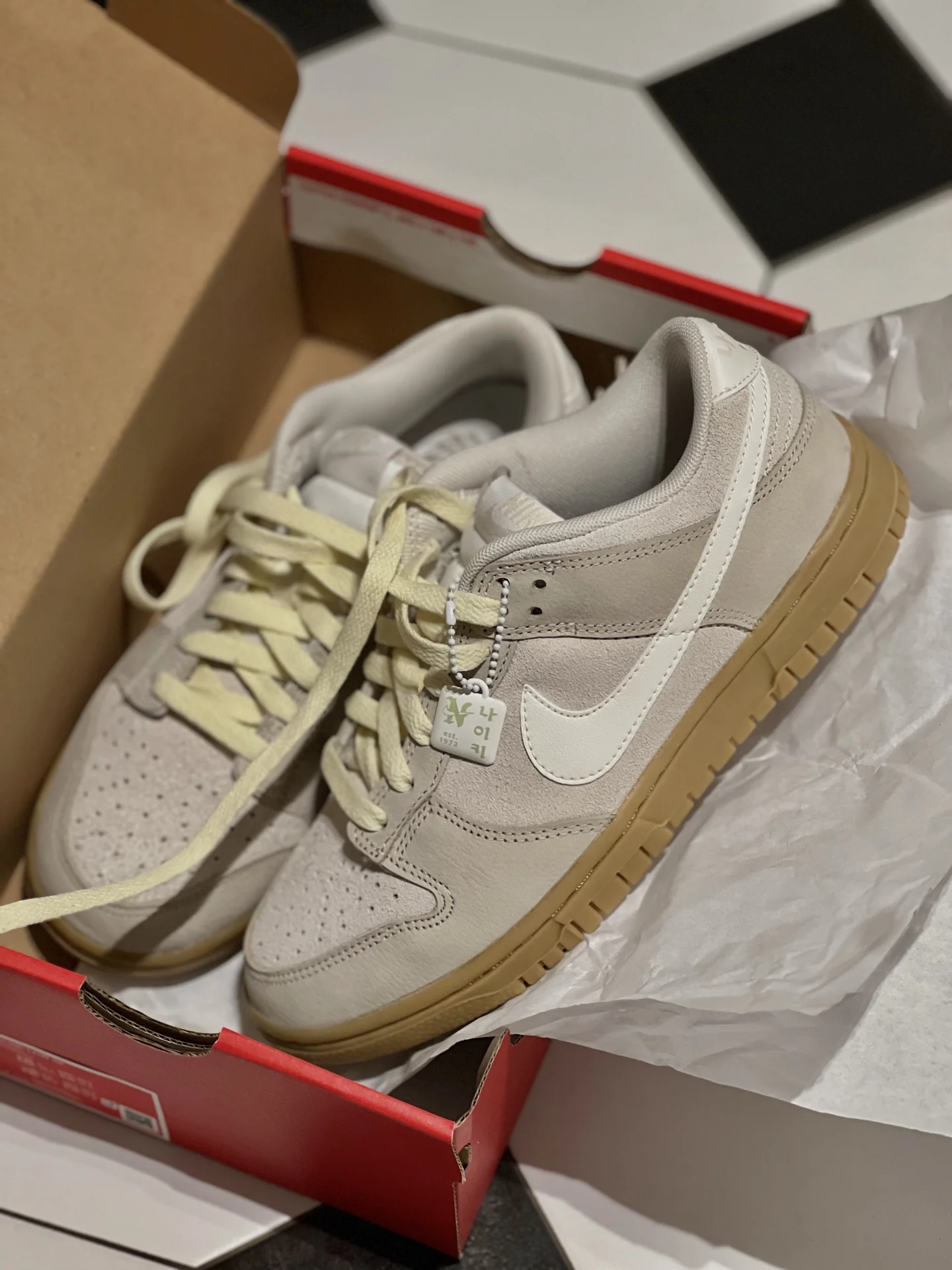 Кроссовки женские Nike Dunk Low SE 36.5 - миниатюра 2