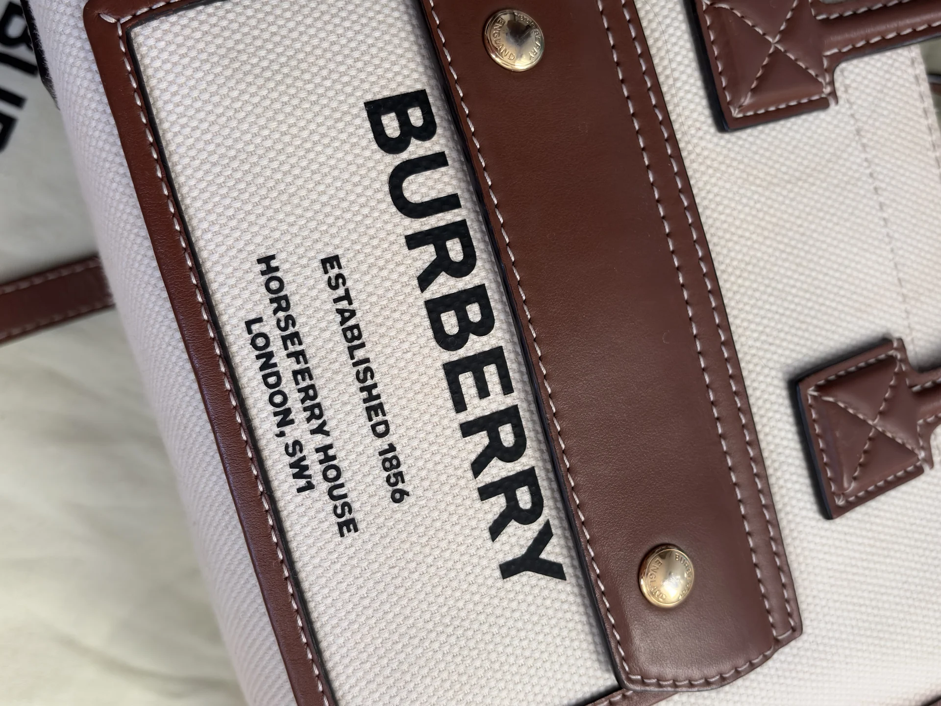 Сумка Burberry Freya mini - миниатюра 3