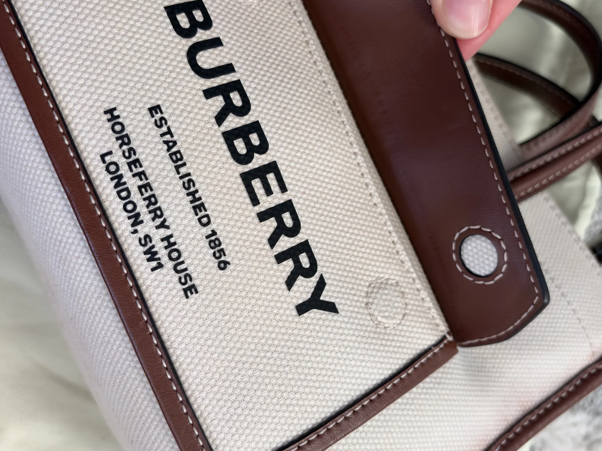 Сумка Burberry Freya mini - миниатюра 4