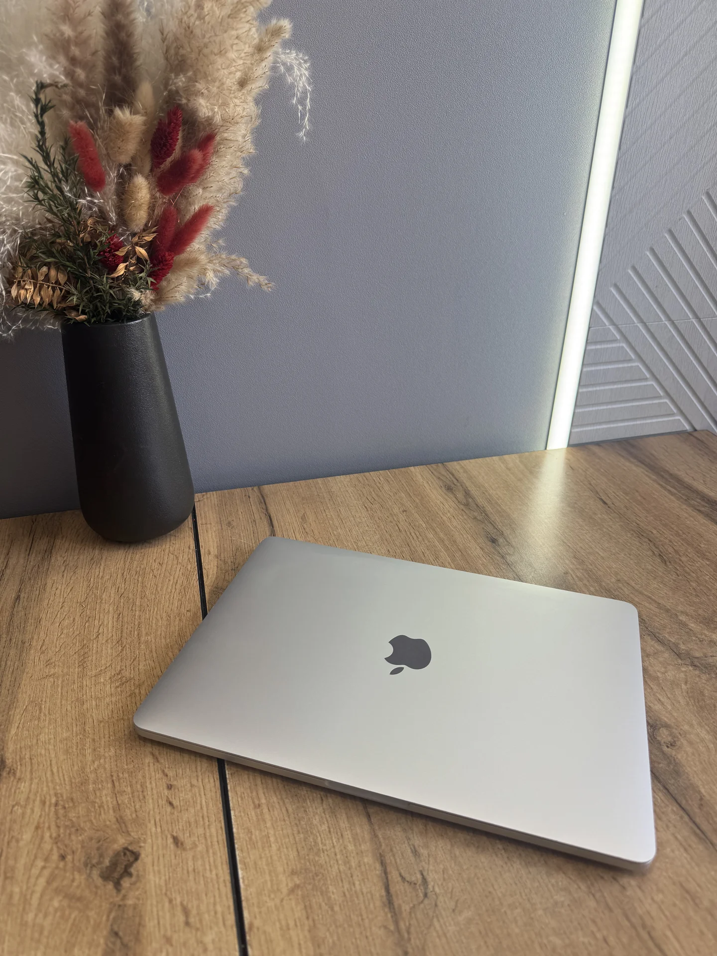 MacBook Pro 13" M2 2022, 8/256 ГБ - миниатюра 3