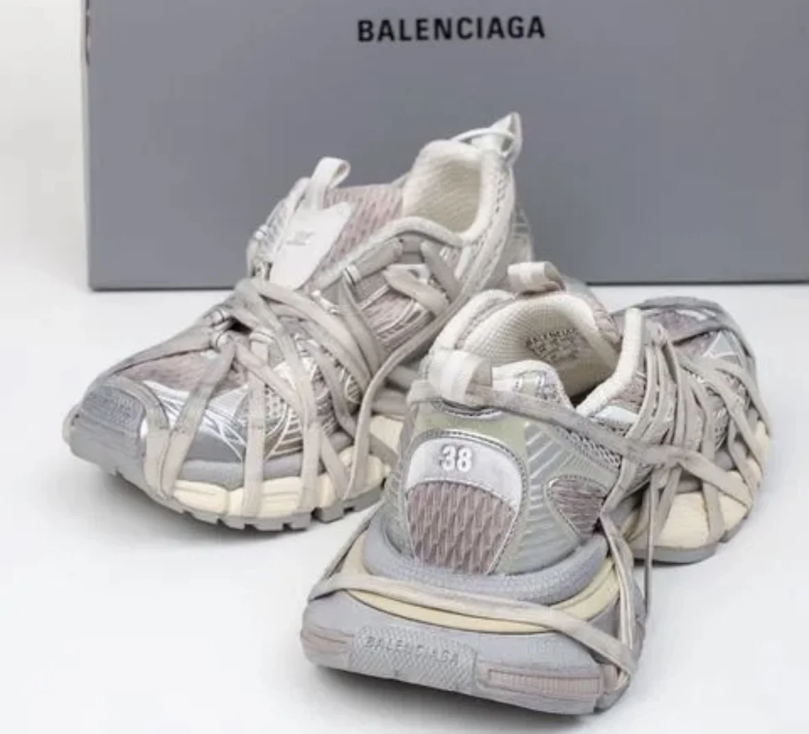 Кроссовки Balenciaga - миниатюра 3