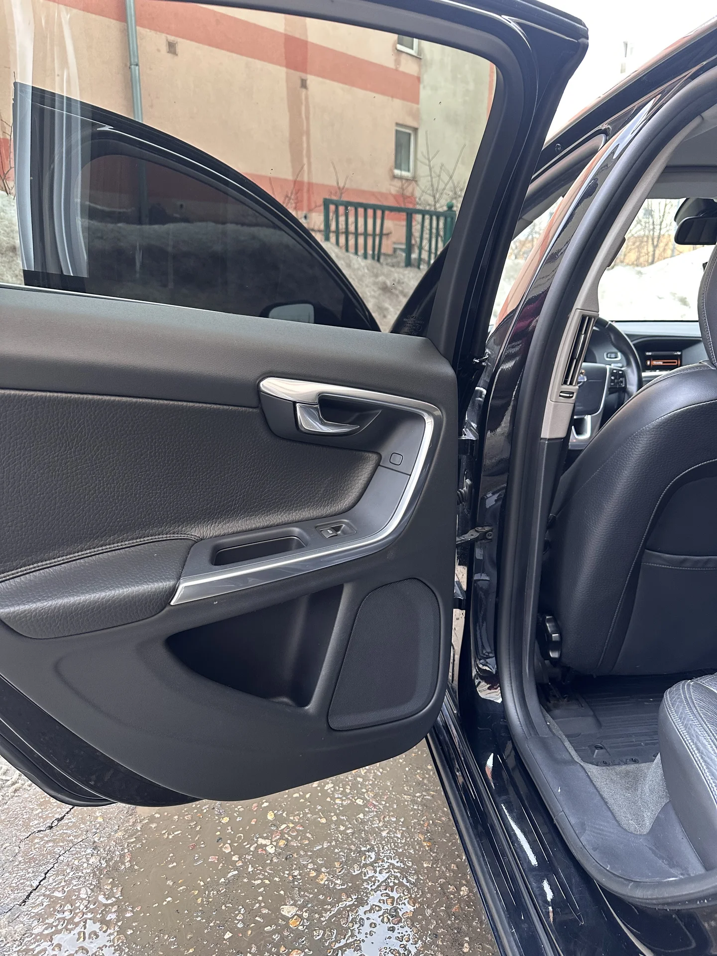Volvo S60 1.6AMT,2011,171000км - миниатюра 5