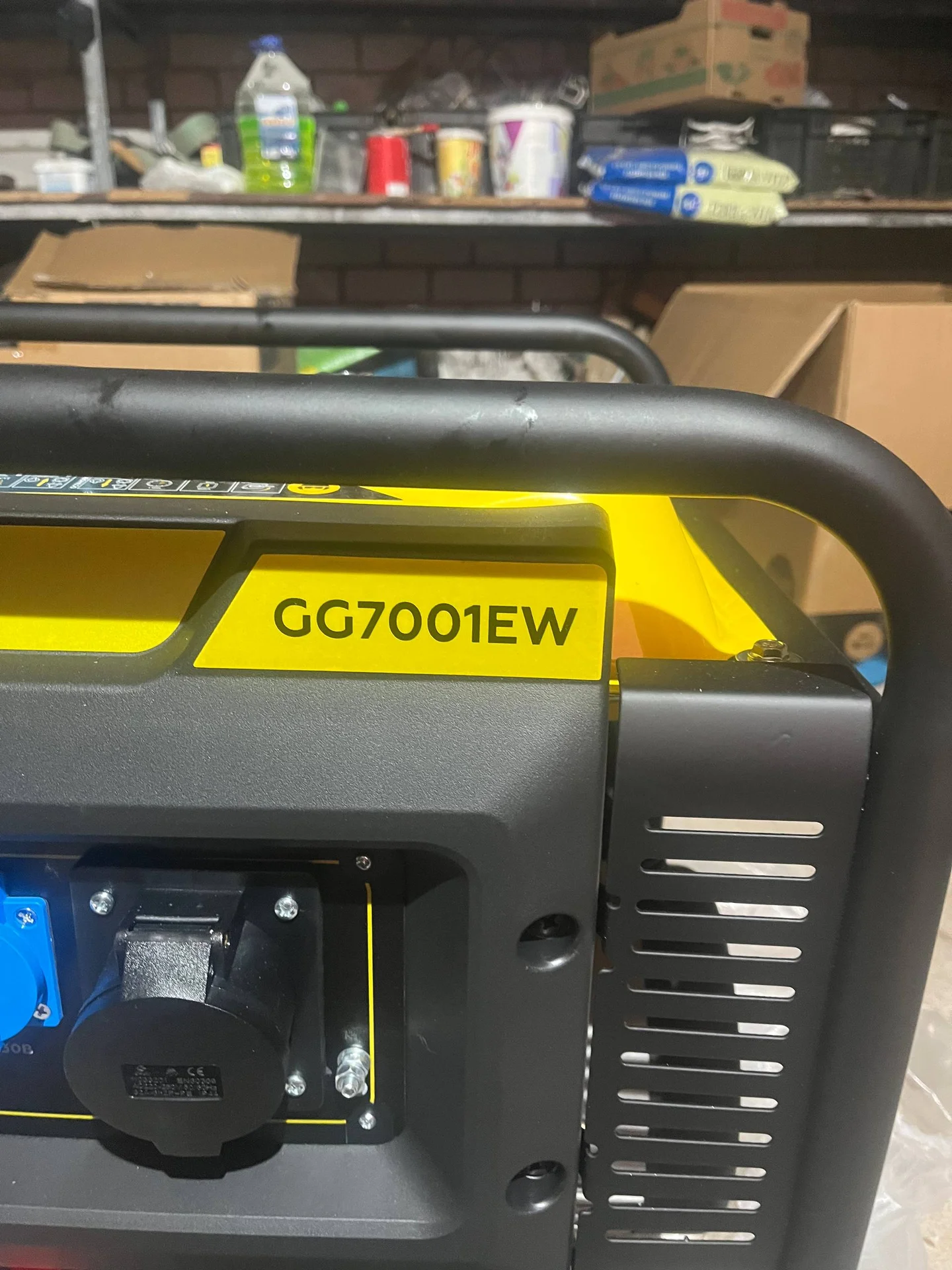 Бензиновый генератор champion GG7001EW - миниатюра 3