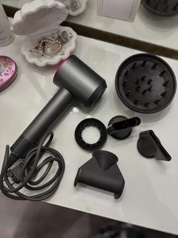 Фен Dyson