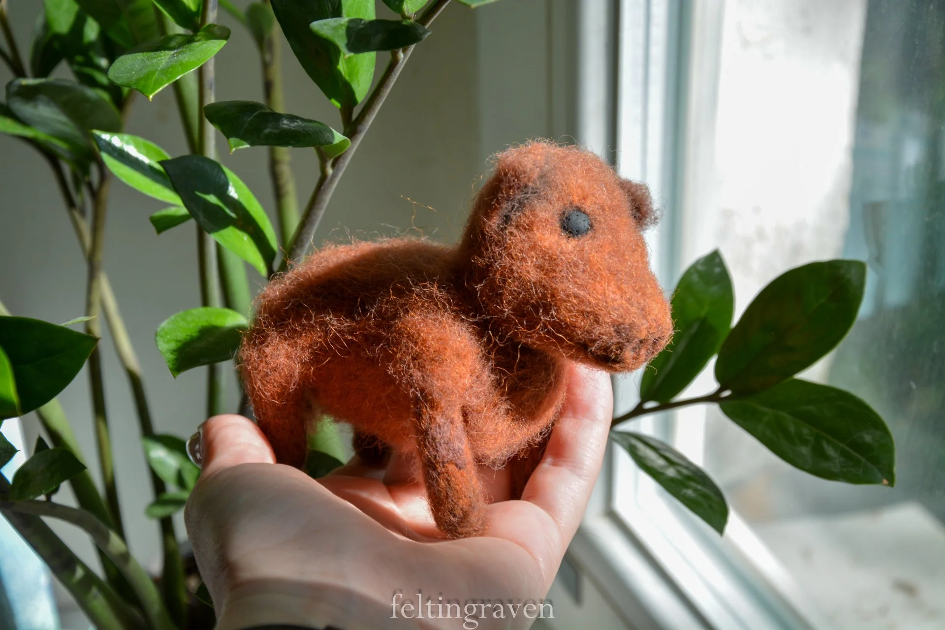 Кабанчик войлочная игрушка - миниатюра 5